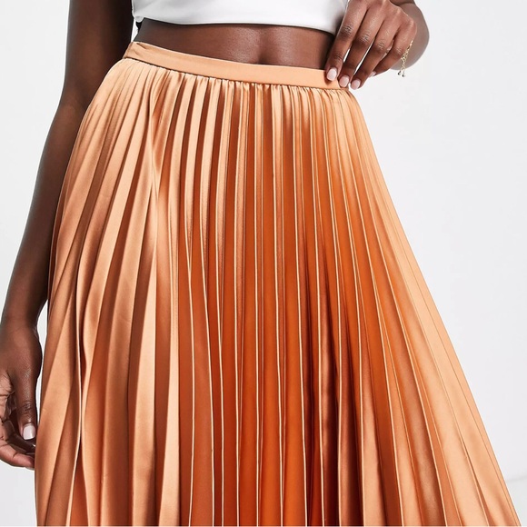 Zara pleated metallic skirt. Size XS - Picture 3 of 11
